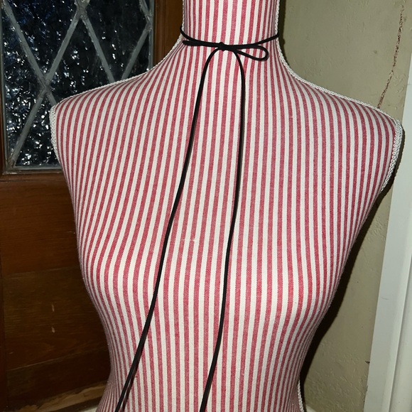 Choker - Picture 1 of 1